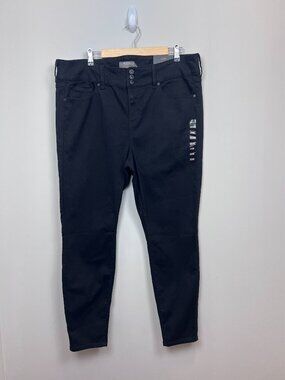 NWT Torrid Black High Rise Jeggings Size 20R Super Soft 3 Button Skinny Jeans